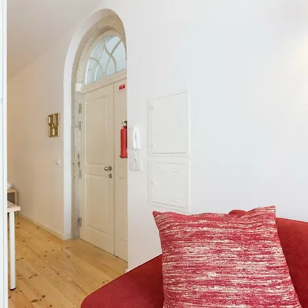 Spacious Bright Flat With Terrace By Host Wise *
