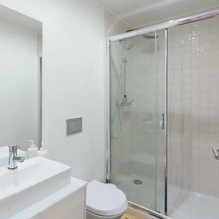 Spacious Bright Flat With Terrace By Host Wise Apartment Porto